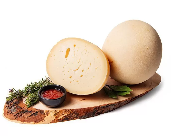 Formaggi Caciocavallo pugliese prodotto caseario made in Valle d'Itria